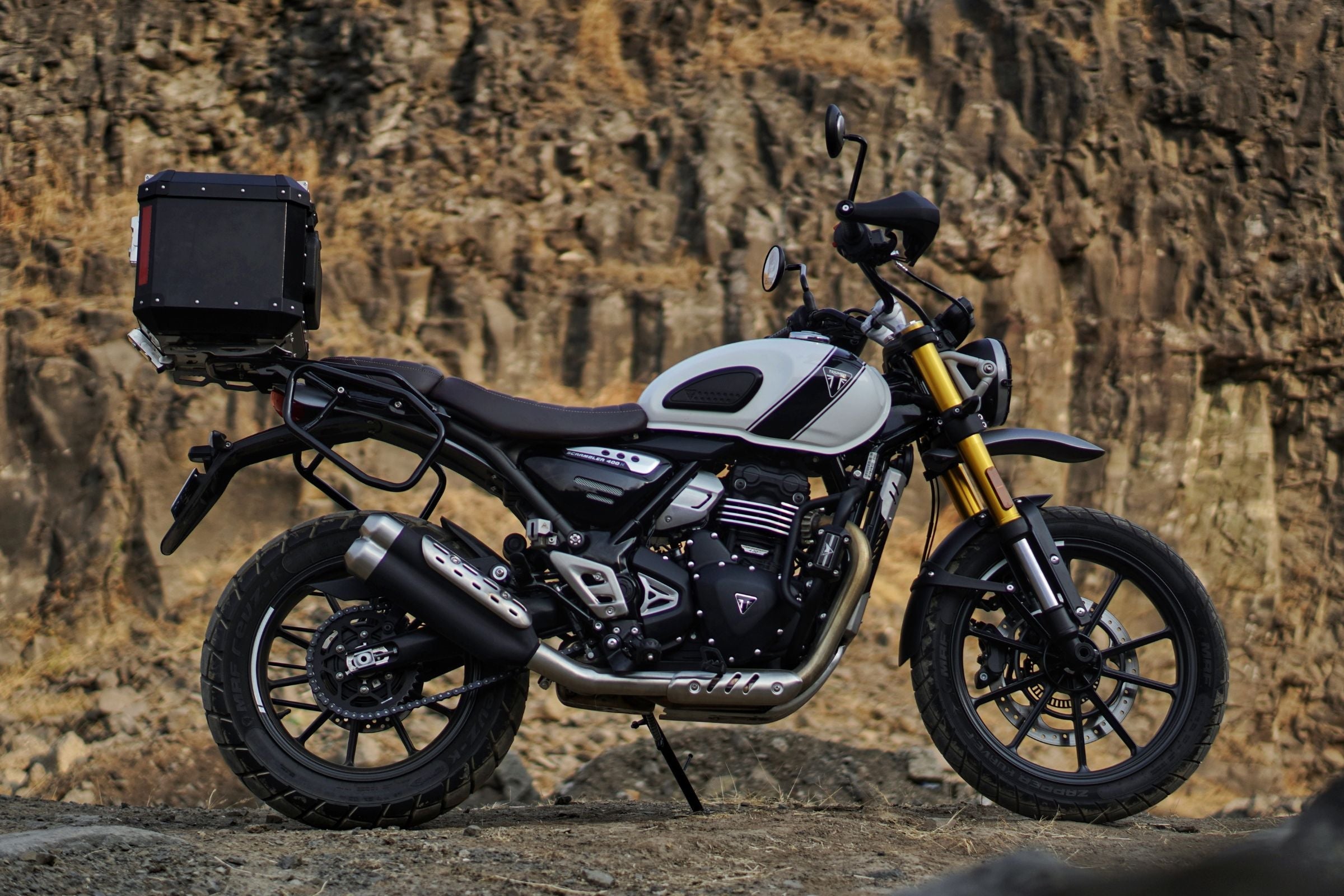 BLACK SADDLE STAY POWDER COATED FIT FOR TRIUMPH SPEED 400 & SCRAMBLER 400X BLACK SADDLE STAY POWDER COATED FIT FOR TRIUMPH SPEED 400 & SCRAMBLER 400X