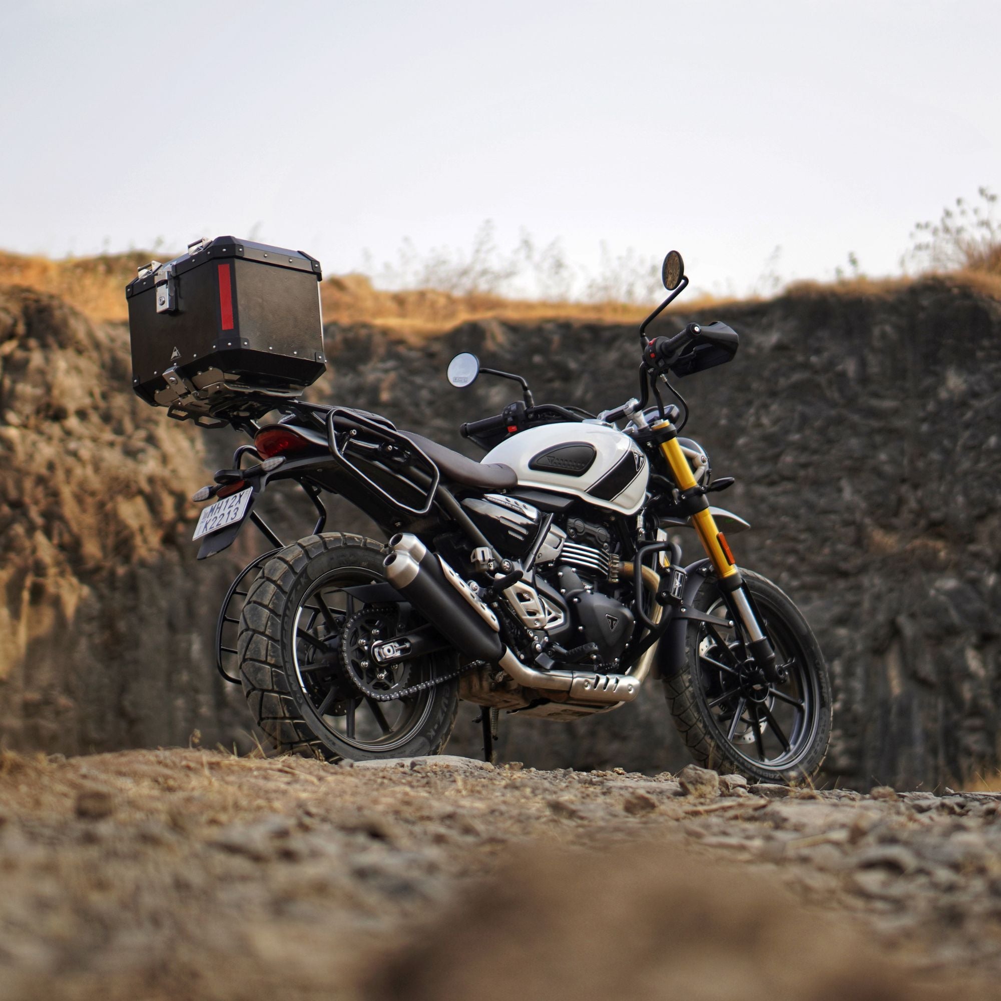 Aluminium Top Box - 42L for Triumph Scrambler 400x | Black | Auto Engina