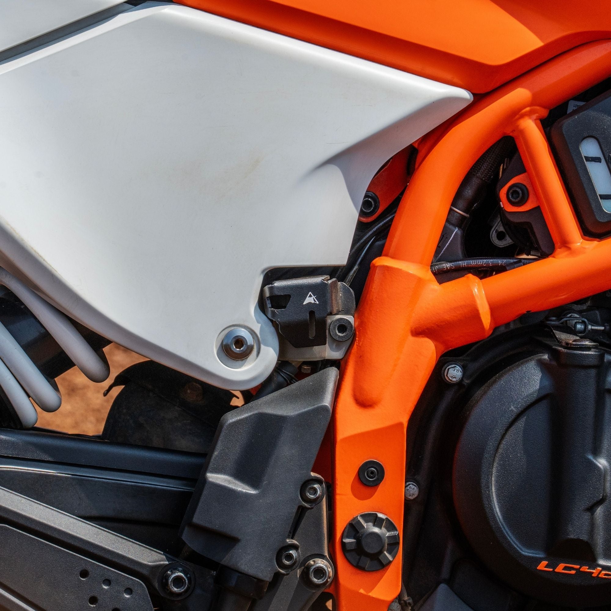 KTM 390 Enduro R Brake Oil Reservoir Cover