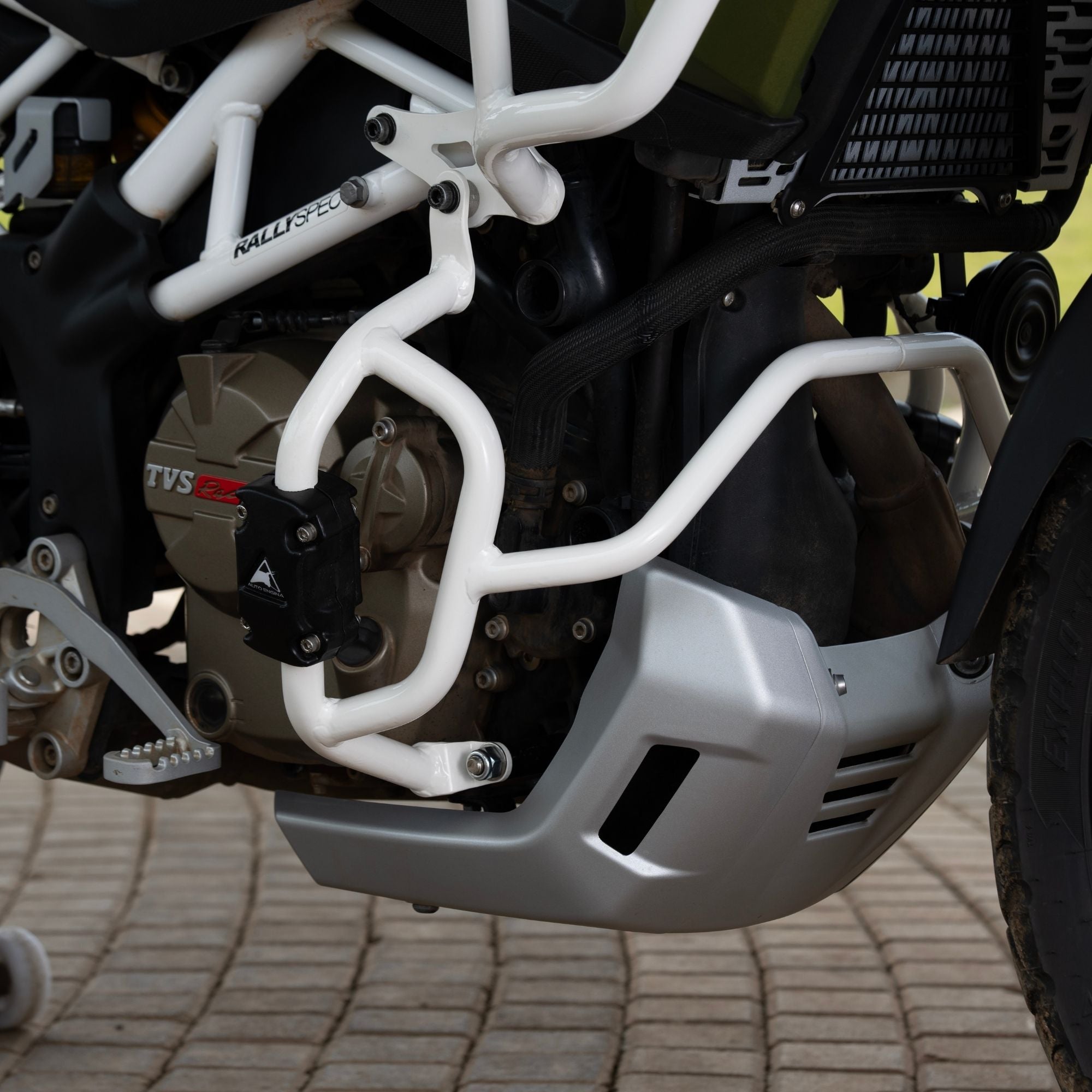Crash Guard (Gloss White) for TVS Apache RTX 300 | Auto Engina