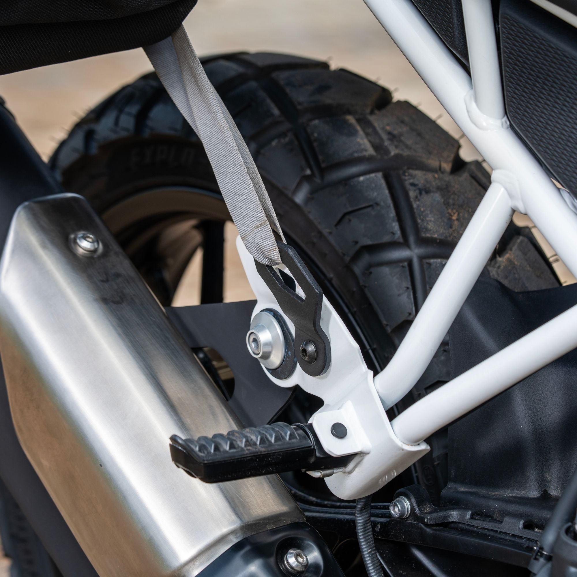 Luggage Strap Mount for TVS Apache RTX 300 | Auto Engina