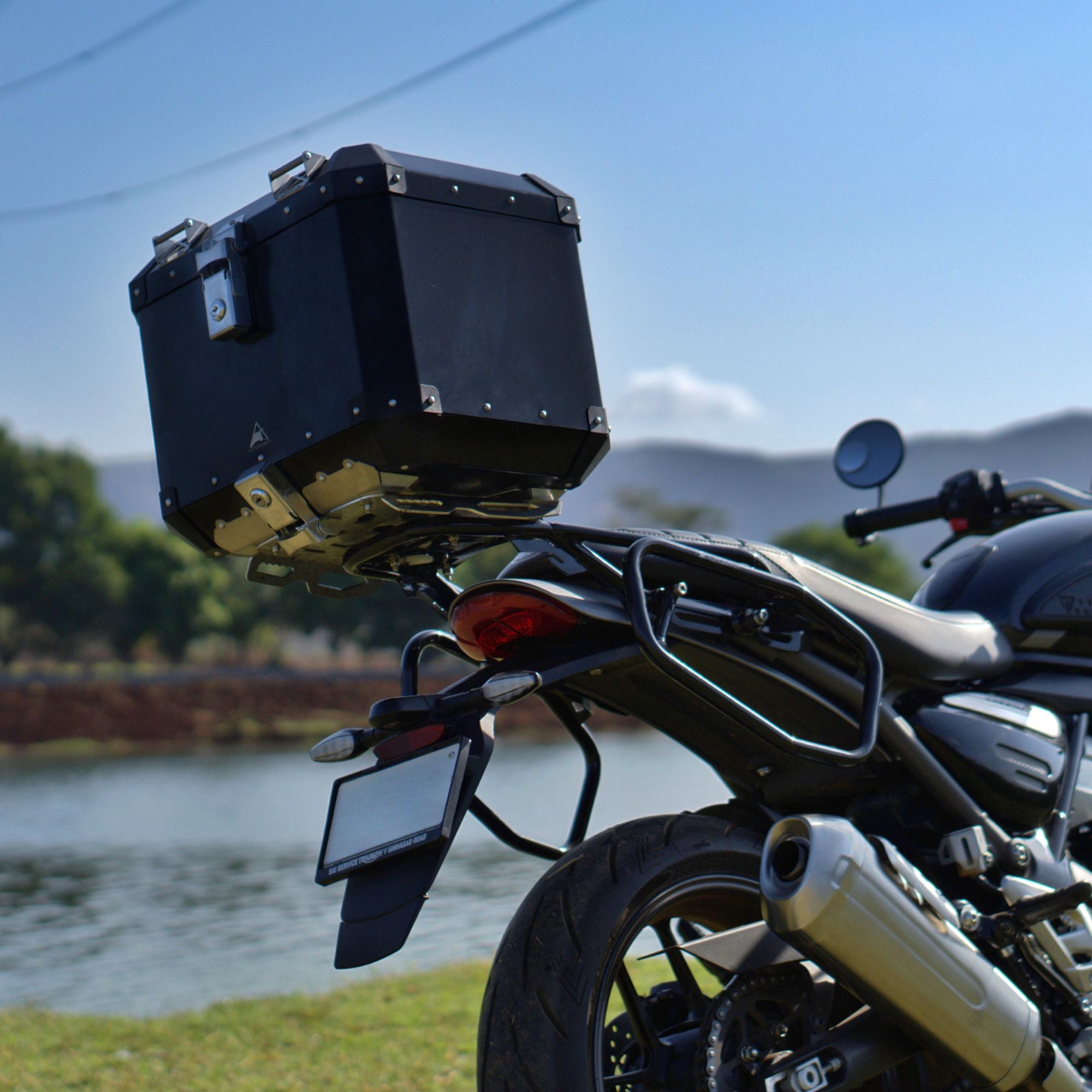 Aluminium Top Box 42L for Triumph Speed 400 Auto Engina