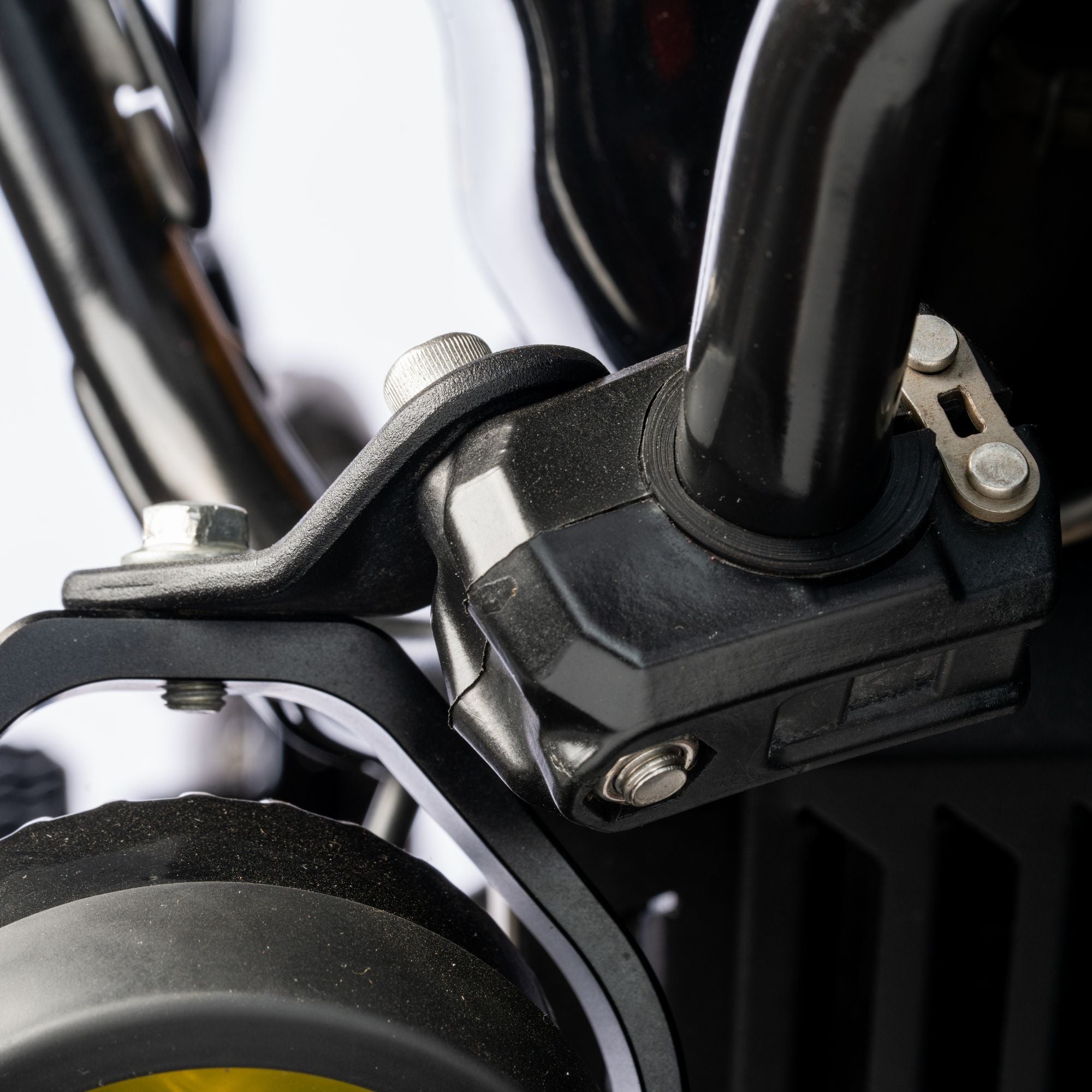Universal Fit- Fog Light Mounts Set | Auto Engina