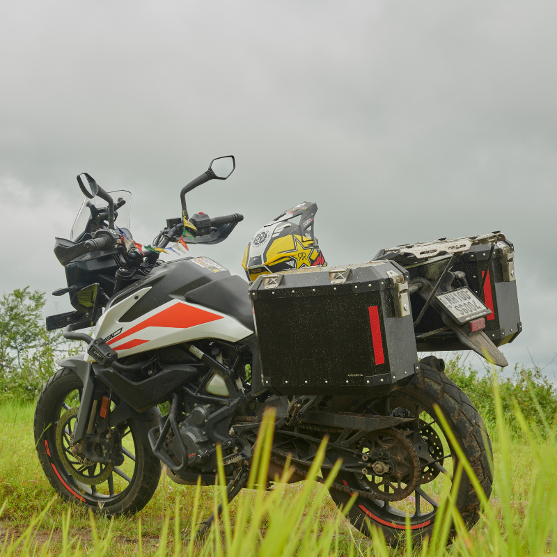 Auto engina's 72 liters rugged aluminium panniers set black colour permium biuld quality compatible for KTM 390/250 Adventure.